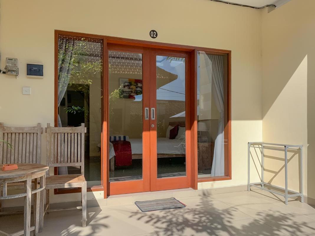 Lotus Bali Guest House Canggu Екстериор снимка