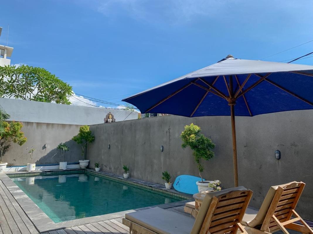 Lotus Bali Guest House Canggu Екстериор снимка