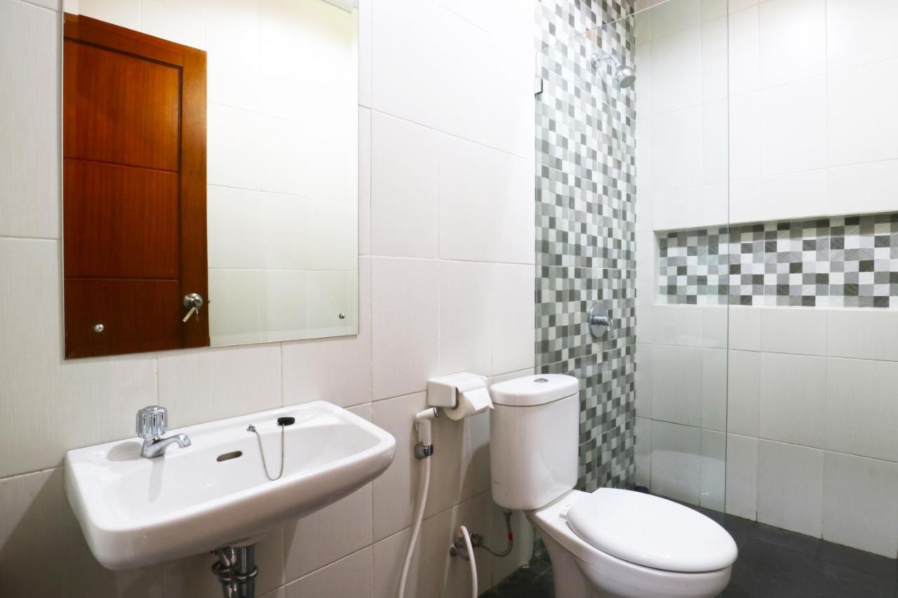 Lotus Bali Guest House Canggu Екстериор снимка