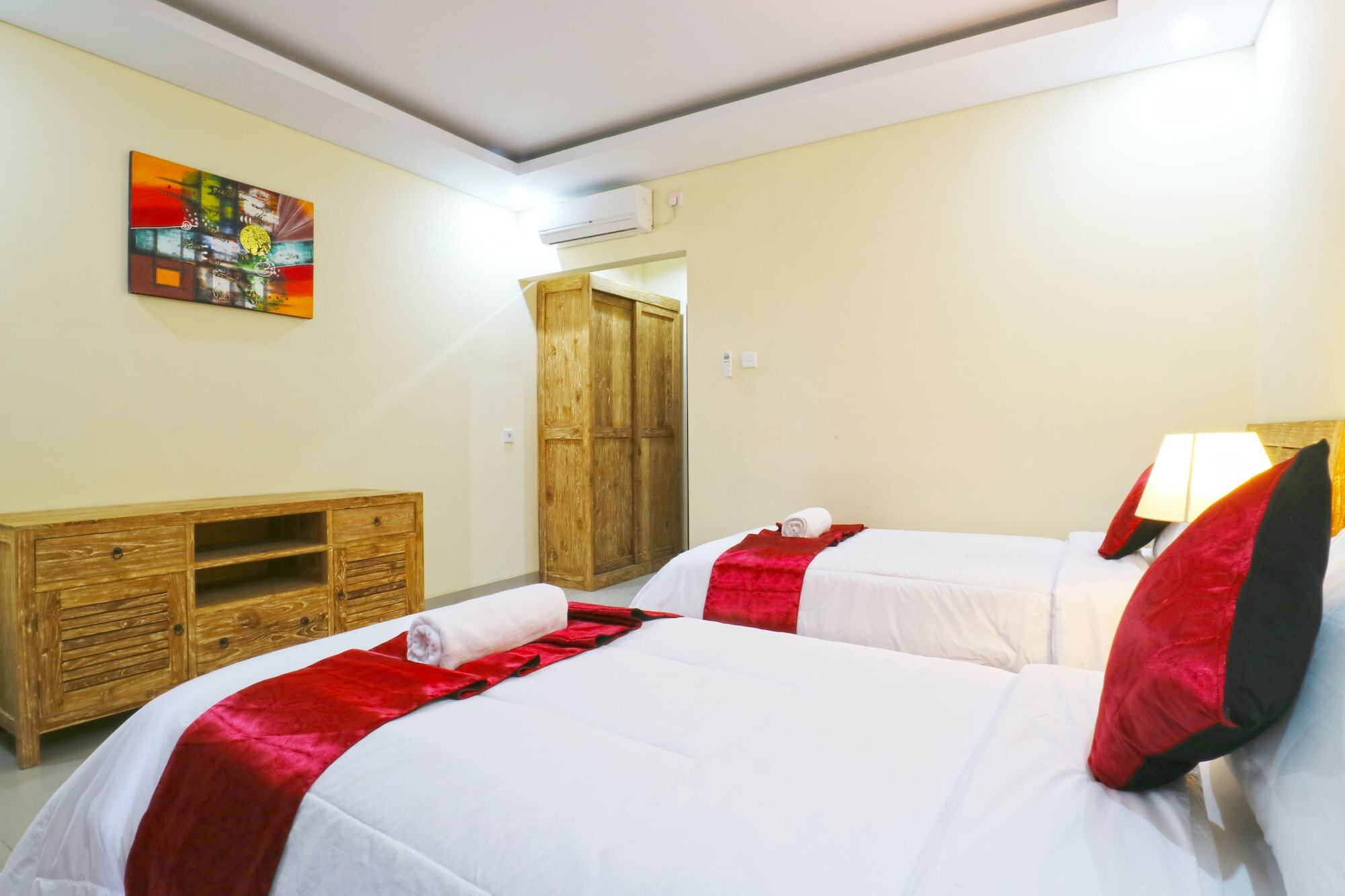 Lotus Bali Guest House Canggu Екстериор снимка